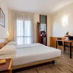 Aparthotel Ih Argonne Park