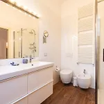 Crocetta Turandot One Bed 1st Floor - Mirable Pm 아파트 밀라노