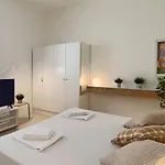 Sahi - Maroncelli 15 Appartamento Milano