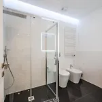 Duomo Area Luxury Design & Netflix Mood Μιλάνο