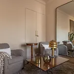 Apartment Filzi 41 - Elegant And Near Station *