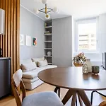 Appartement New Flat Near Ieo And Olympic Village Milaan