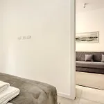 Just Urban - Modern 1-br Navigli - Metro M2 Apartament Mediolan