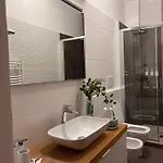 Zuretti - Station Apartment *