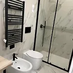 Modern Flat In Isola Appartement *