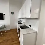 Modern Flat In Isola Milan