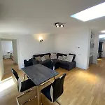 Attico Con Vasca, Posto Auto E Metro Sotto Casa Apartmán *