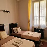Ampia Stanza Con Bagno Privato E Zona Pranzo بيت ضيافة