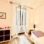 Porta Venezia House דירה *