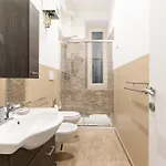 Guesthost - Modern & Cozy In X4 Lejlighed