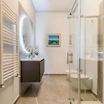Appartement Intrho Isola Luxury , Modern & Cozy *