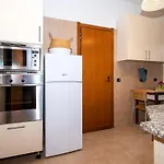 Διαμέρισμα Spacious Near Bocconi Μιλάνο