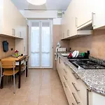 Spacious Near Bocconi