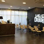Ih Lorenteggio Hotel