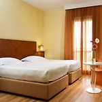 Unahotels Mediterraneo 4*