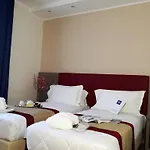 Jr Bocconi فندق ميلان
