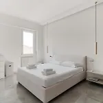 Guesthost - Modern Mm3 Corvetto Apartment Milan