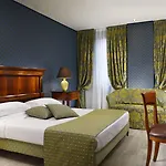 Hotel Pierre