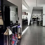 Lhp拿破仑酒店 4*