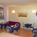 Iride Stazione Lambrate Studi Hotel