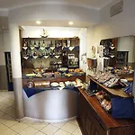 Arco فندق