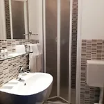 Otel Dover 2*