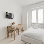 Apartamento Guesthost - Bright Bocconi
