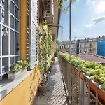 Vintage Hideaway Milan-historic Courtyard