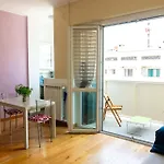 Near Linate Duomo And Station Minutes Away Appartement Milan