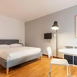 Easyhomes - Spiga 아파트 *