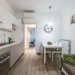Apartamento Giambellino Trilocale Accogliente Milão