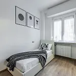 Giambellino Trilocale Accogliente