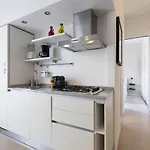 Dream Experience - Garibaldi Apartment *