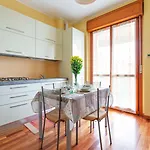 Savona District Terrace Flat Apartament