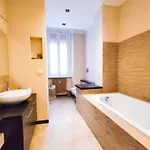 Oasis Of Design And Comfort With Terrace