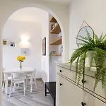 Mezzofanti - Tre Ponti Apartment *
