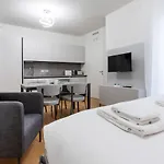Italianway - Aspromonte 15 * ميلان