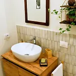 Guest house Jungle With Private Bathroom, Metro Line Milan