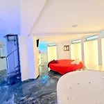 The Igloo -luxury Eclectic - Jacuzzi - Milanoflats *