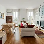 Center Rooftop With Terrace In Porta Romana Appartement