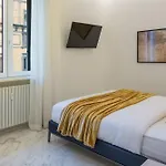 Luxury - Penthouse In Historic Center ميلان