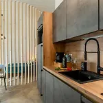 Private Garden & Metro 2 Min - Wooden Wave Flat