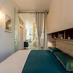 Private Garden & Metro 2 Min - Wooden Wave Flat Milánó