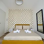 Colorful לינה וארוחת בוקר מילאנו