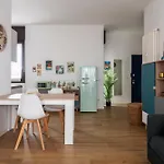 아파트 Con Terrazzo Sui Tetti Milanesi 밀라노