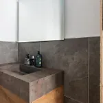 Con Terrazzo Sui Tetti Milanesi 아파트