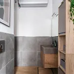 Con Terrazzo Sui Tetti Milanesi *