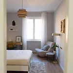 Lumiere Bloom Apartment *