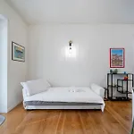 Elegant And Modern In * 밀라노