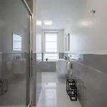아파트 Elegant And Modern In